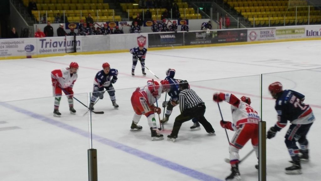 AHOUD Eisbären Face Off