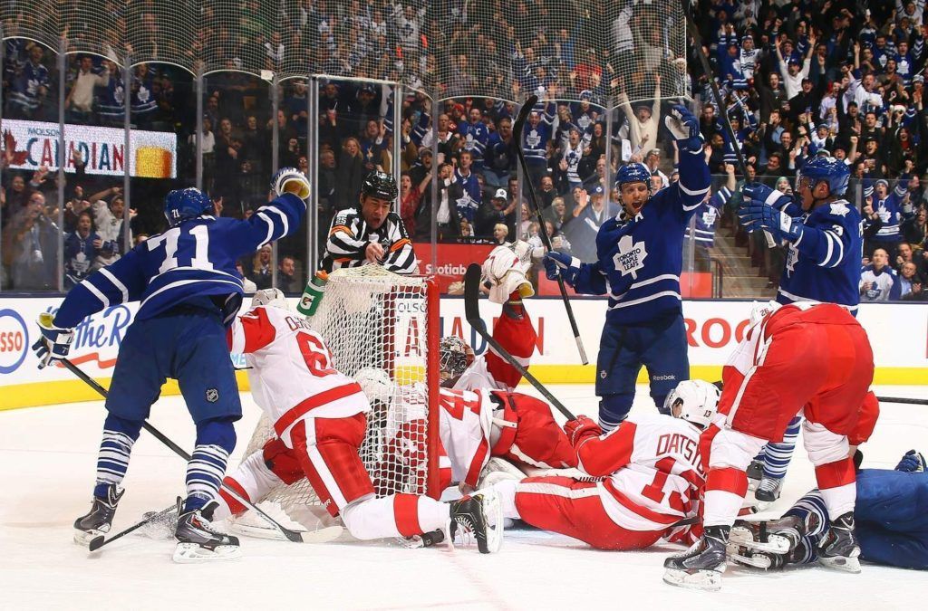 Leafs Wings Face-Off