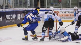 Trappers Ice Fighters Face-Off