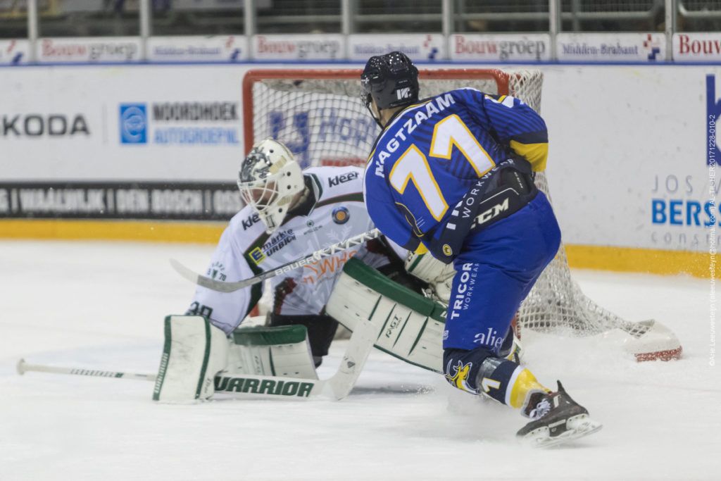 Tilburg Trappers Herner EV Face-Off