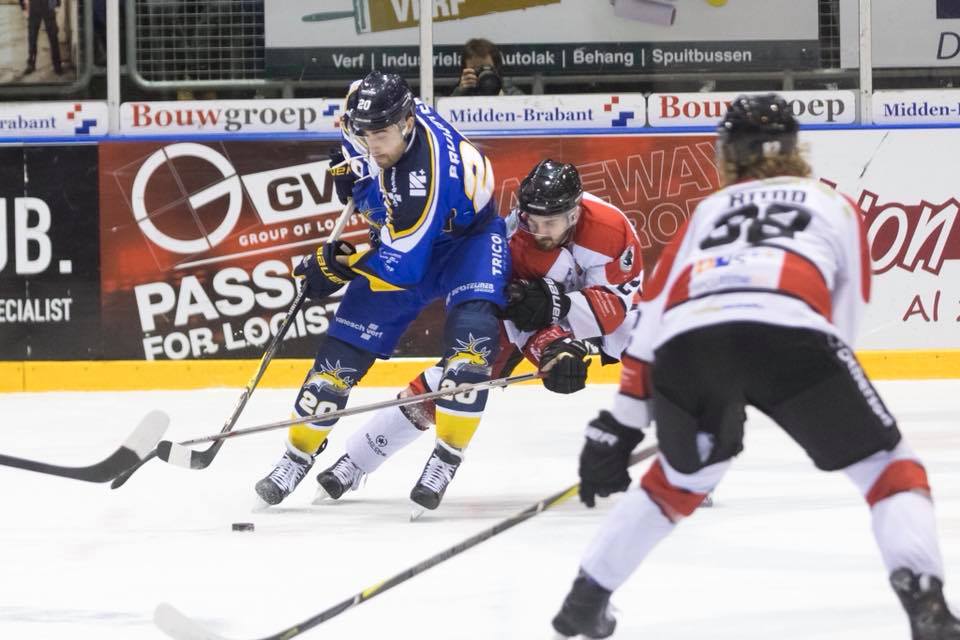 Tilburg Trappers Hannover Scorpions IJshockey Face-Off