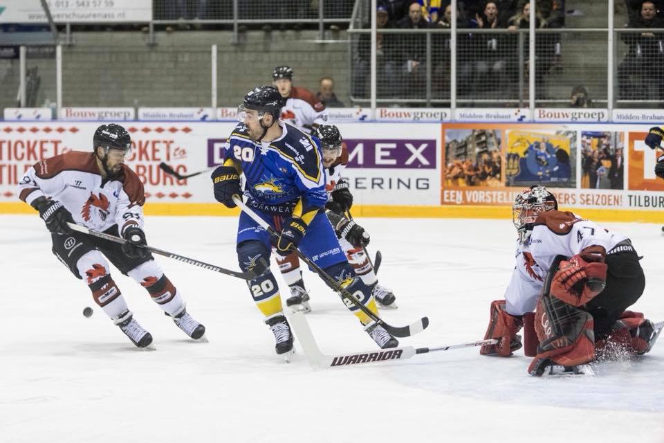 Tilburg Trappers Füchse Duisburg Ijshockey Face-Off