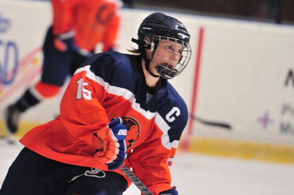 Myrthe Martens Nederland IJshockey face-Off