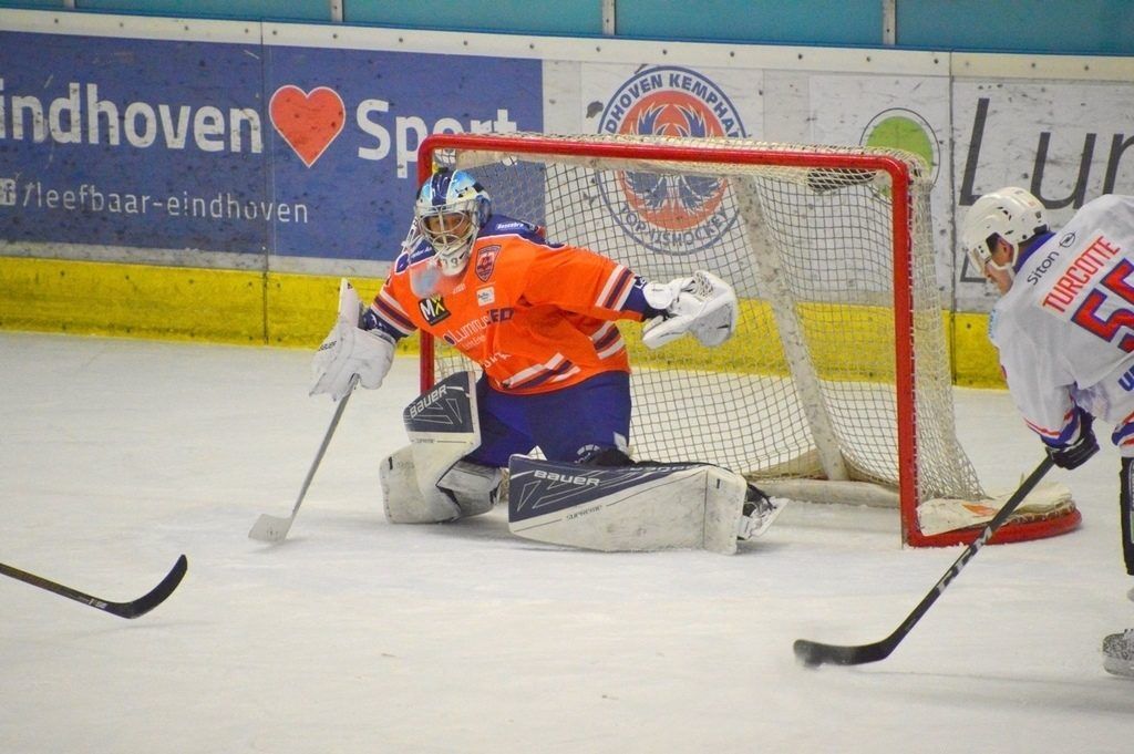 Unis Flyers Heerenveen Eindhoven Kemphanen Face-Off