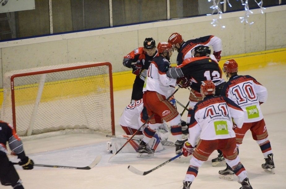 Chiefs Leuven Luik Bullsdogs ijshockey Face-Off