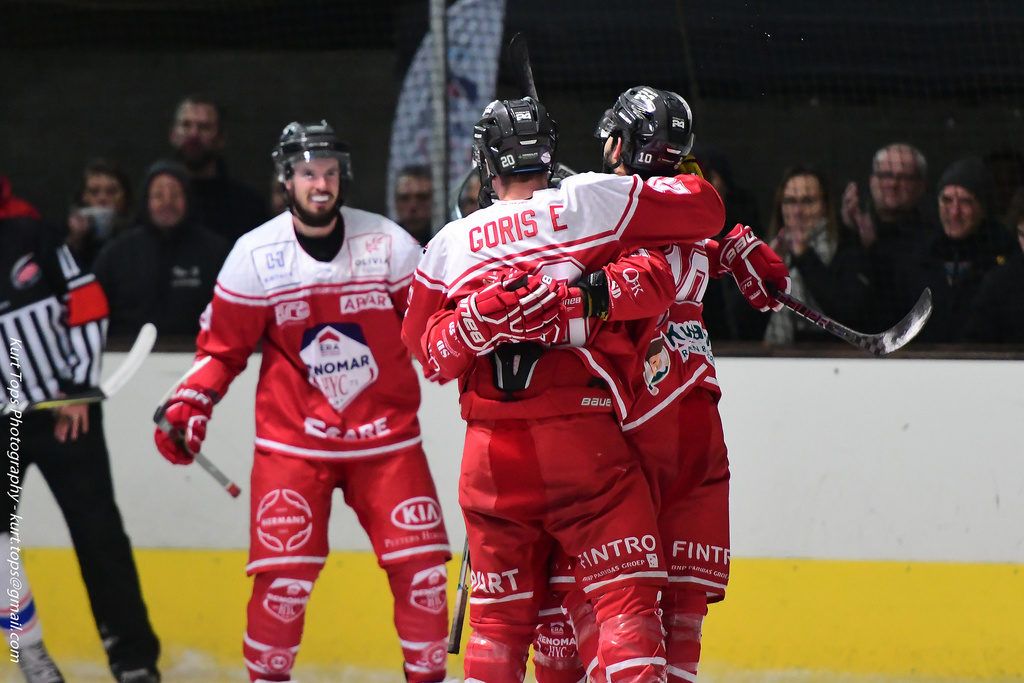 HYC Herentals Unis Flyers Heerenveen ijshockey Face-Off