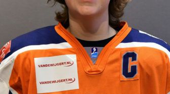 Maree Dijkema Nederland U18 Dames ijshockey Face-Off