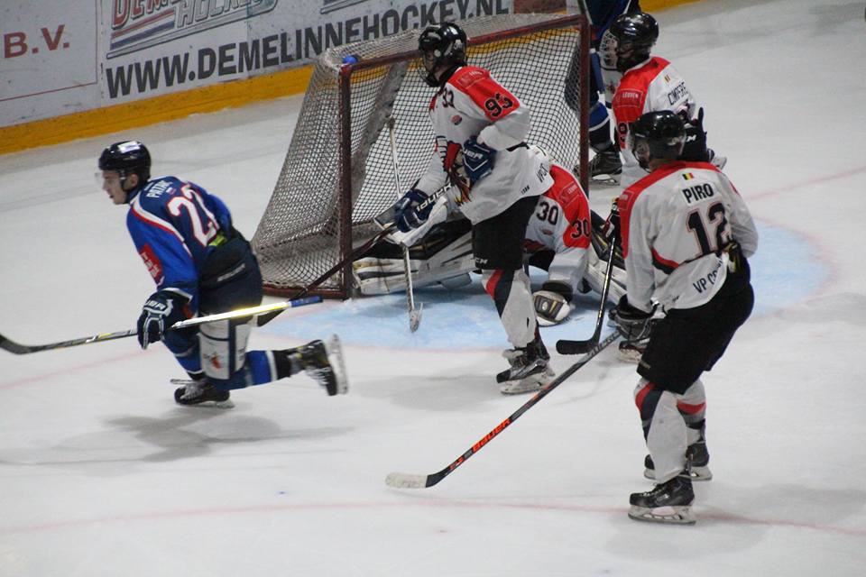 Oliver Pataky HIJS Hokij Den Haag Chiefs Leuven Ijshockey Face-Off