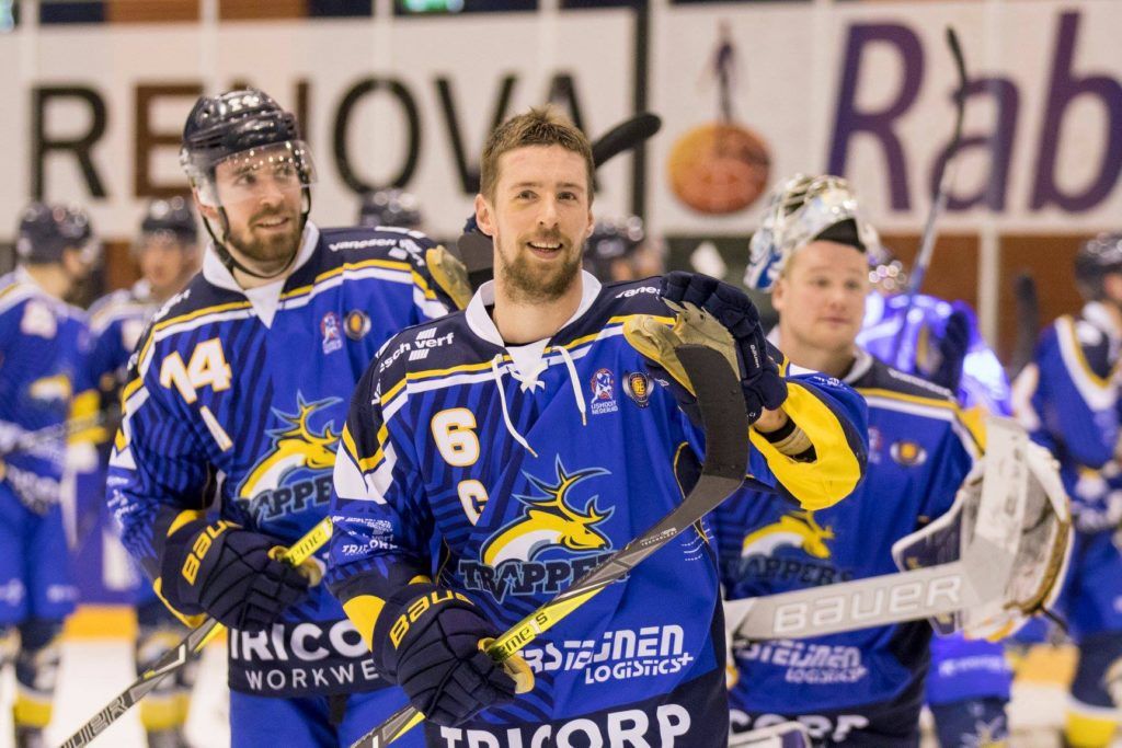 Tilburg Trappers Eisbären Regensburg Oberliga Playoffs IJshockey Face-Off