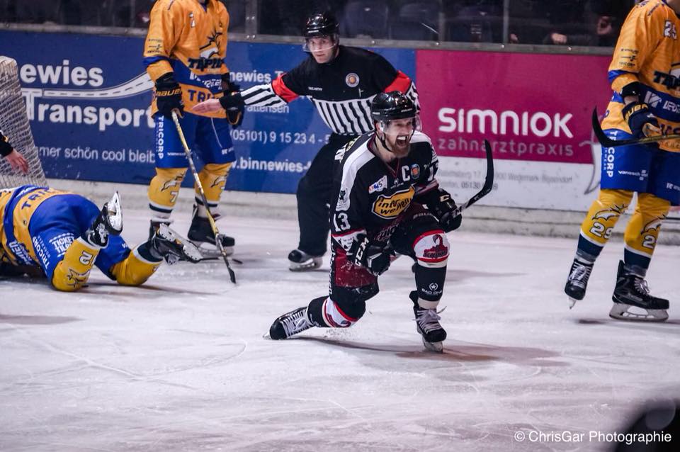 Tilburg Trappers Hannover Scorpions Face-Off IJshockey