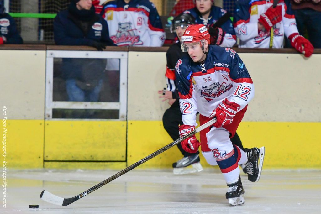 Cheyne Matheson Face-Off Ijshockey BeNe League