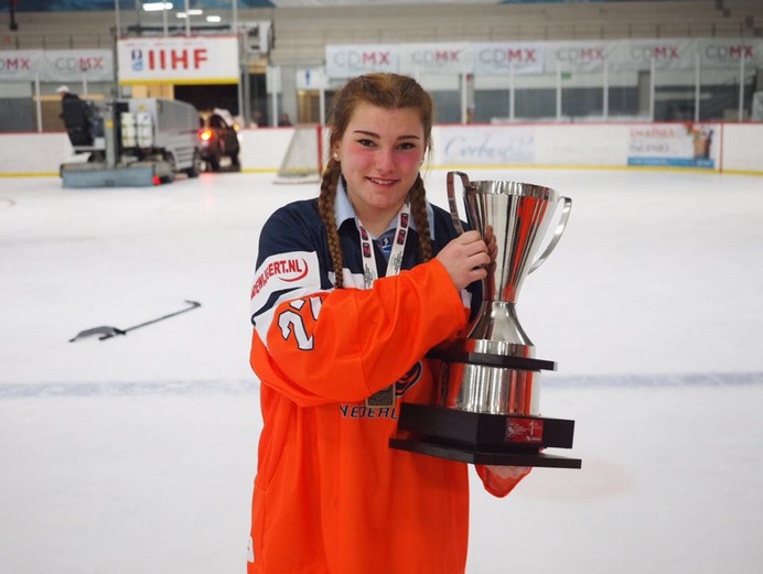Kaitlyn van de Wijgert Nederland U18 IJshockey