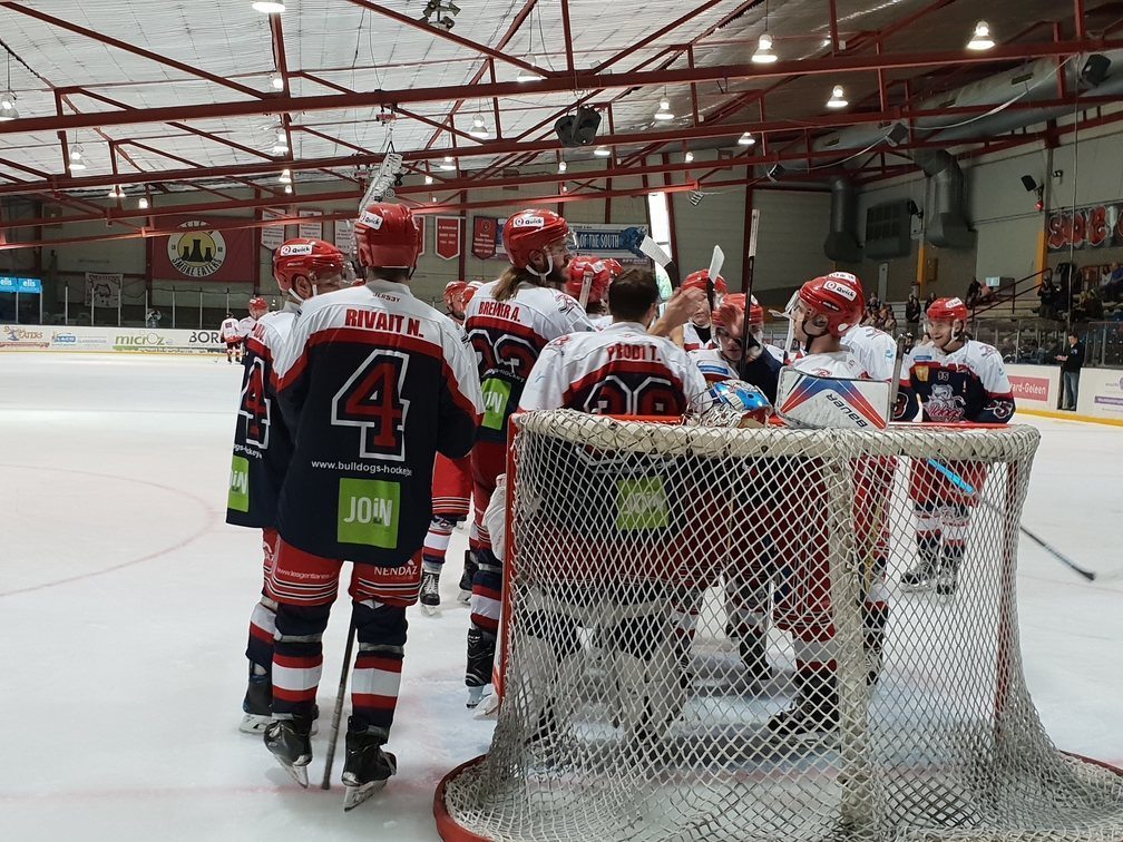 Smoke Eaters 50 jaar Geleen Luik Bulldogs BeNe League IJshockey Face-Off