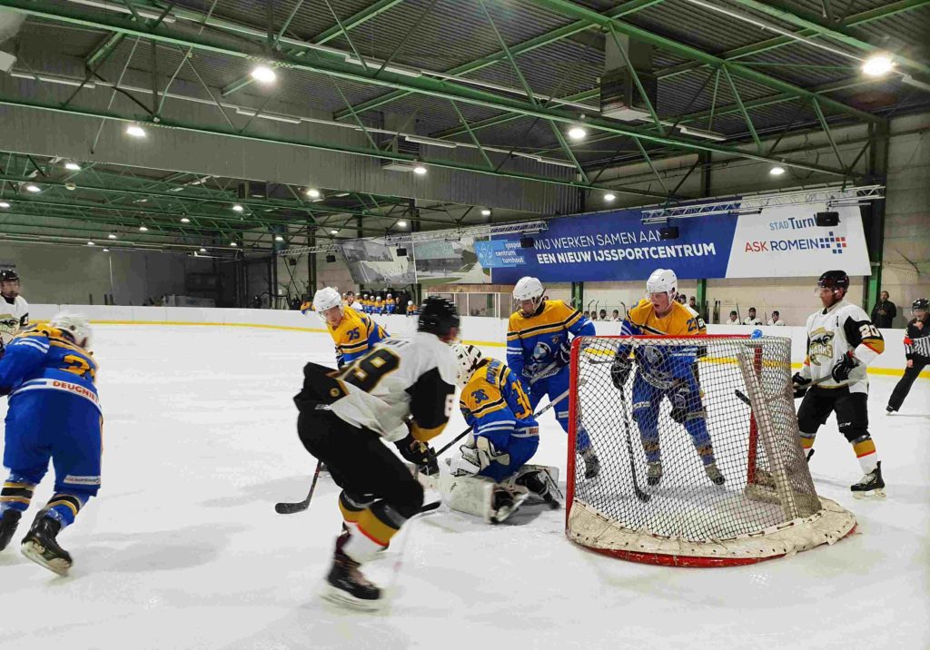 Turnhout Tigers Mechelen Golden Sharks IJshockey Face-OFf