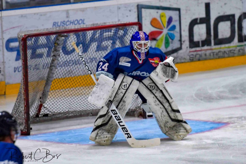 Cas Neuman CAIROX HIJS Hokij IJshockey Face-Off