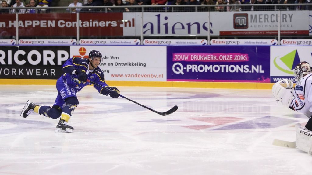 Trappers Piranhas Face-Off IJshockey