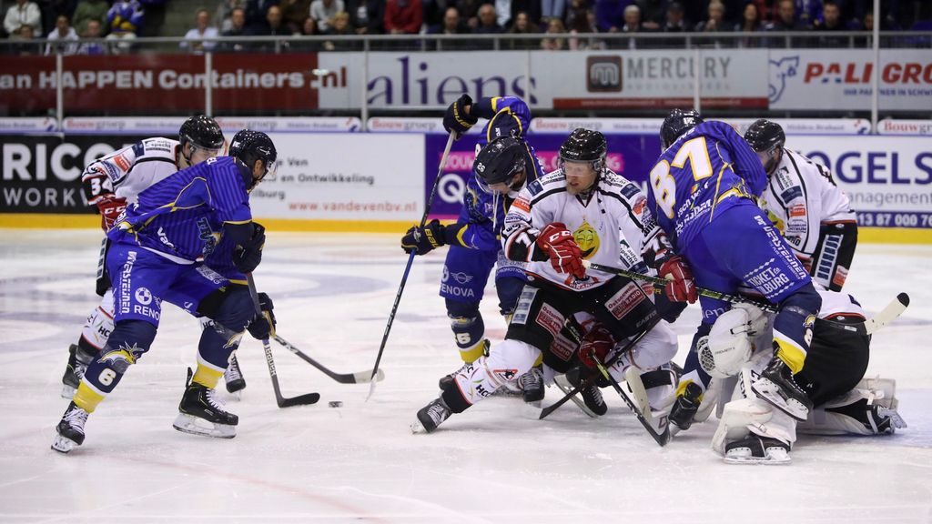 Trappers Piranhas Face-Off IJshockey