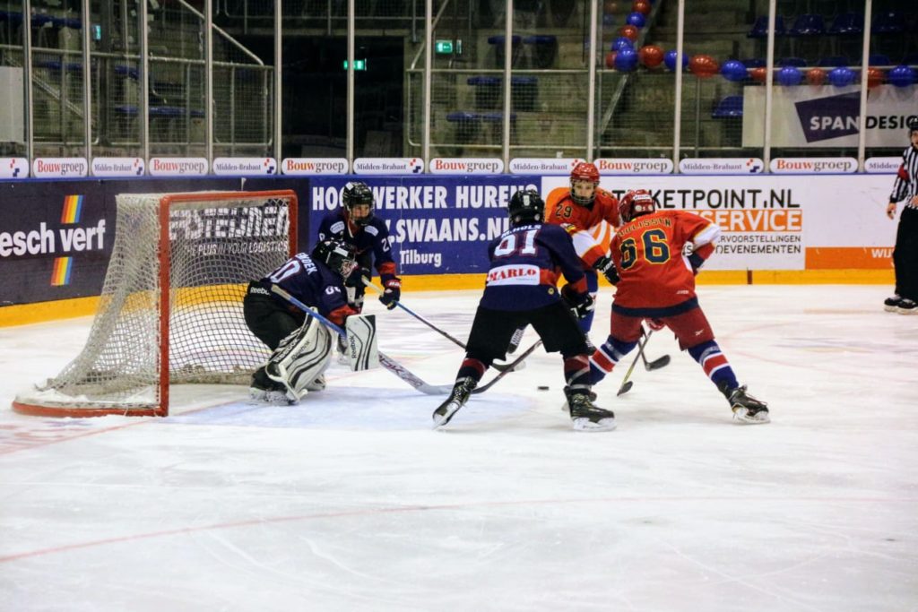 Smoke Eaters U14 HIJS Hokij U14 Super Sundy IJshockey